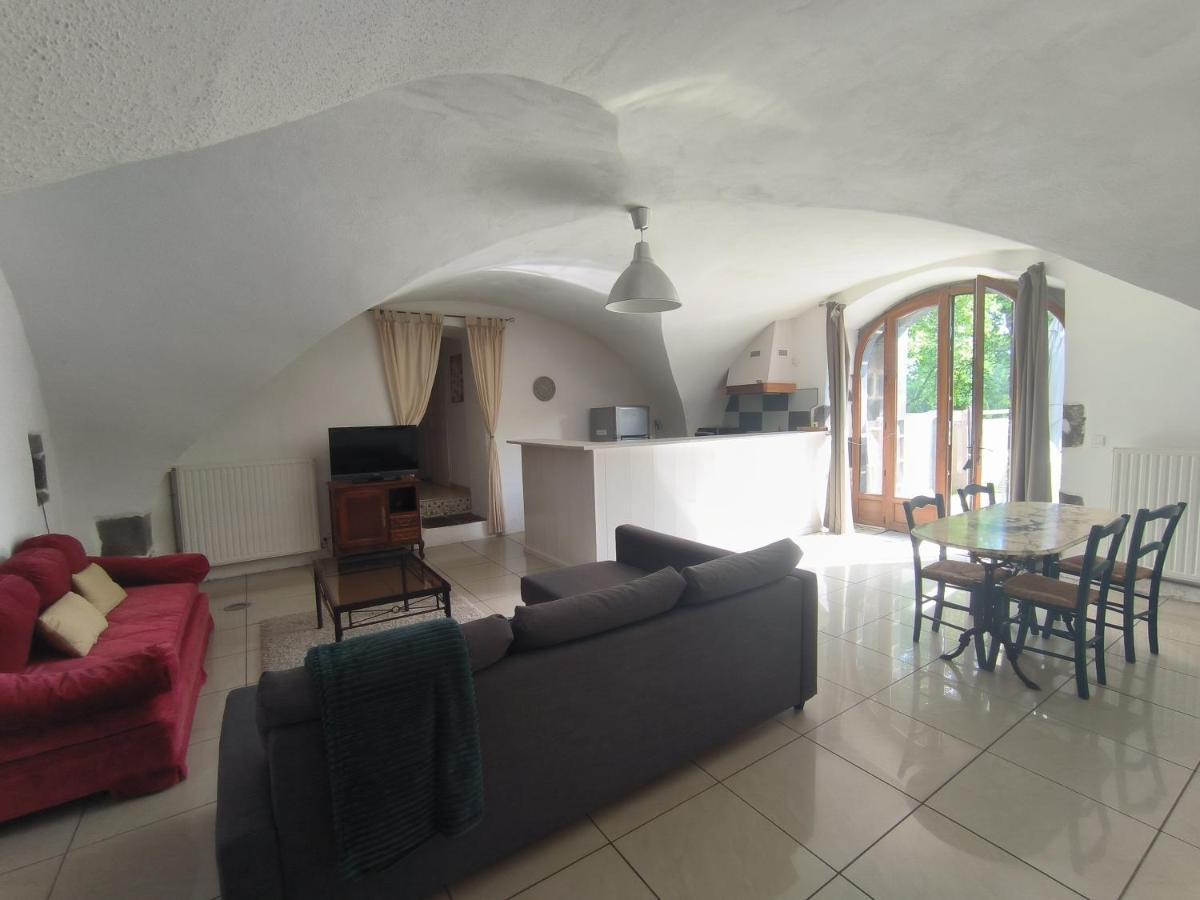 Gites Le Vieux Vinzelles Volvic Exterior foto